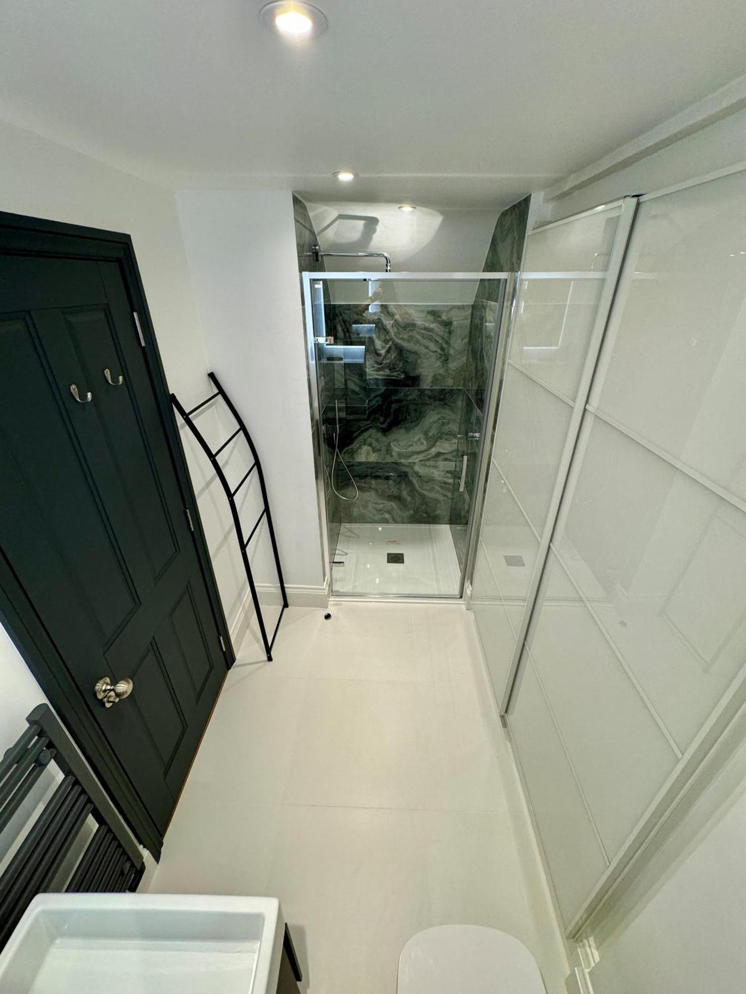 Romeo'S Arch High End Luxury In Centre Of Stratford With Parking Apartment Exterior photo